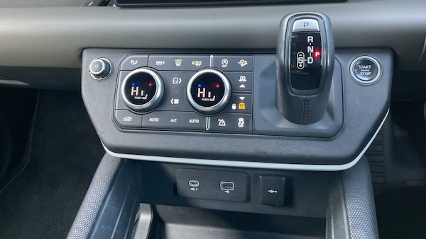 Used Land Rover Defender 2021 for sale - 75216716: Photo 13
