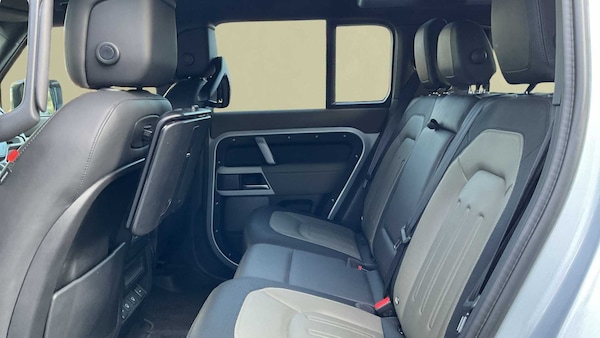 Used Land Rover Defender 2021 for sale - 75216716: Photo 4