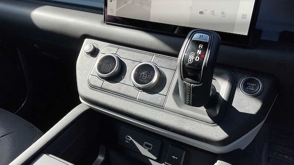Used Land Rover Defender 2022 for sale - 75217770: Photo 13