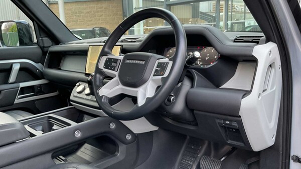 Used Land Rover Defender 2022 for sale - 75217770: Photo 30