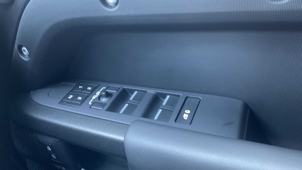 Used Land Rover Defender 2023 for sale - 75581054: Photo 25