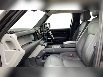 Used Land Rover Defender 2023 for sale - 75218744: Photo