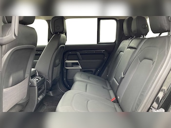 Used Land Rover Defender 2023 for sale - 75218744: Photo