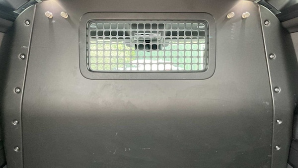 Used Land Rover Defender 90 2024 for sale - 75217630: Photo 18