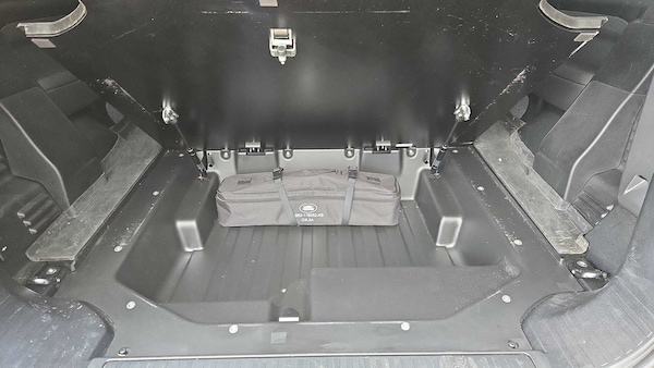 Used Land Rover Defender 90 2024 for sale - 75217630: Photo 29