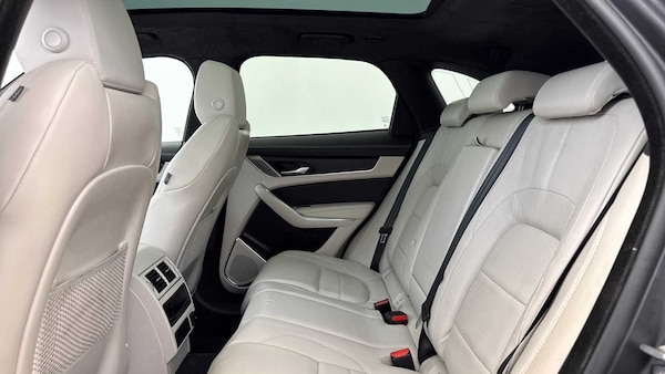 Used Jaguar F-Pace 2024 for sale - 75510814: Photo 4