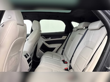 Used Jaguar F-Pace 2024 for sale - 75510814: Photo