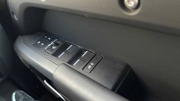 Used Land Rover Defender 2024 for sale - 75216985: Photo 25