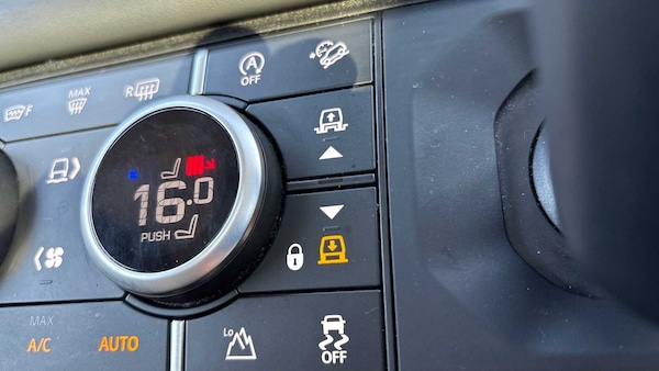 Used Land Rover Defender 2024 for sale - 75216985: Photo 28