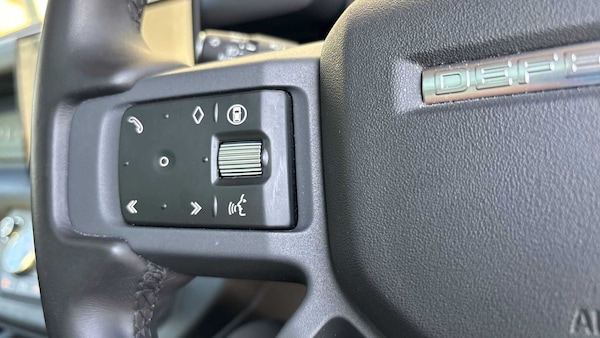 Used Land Rover Defender 2024 for sale - 75216985: Photo 30