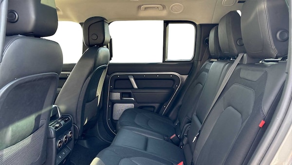 Used Land Rover Defender 2024 for sale - 75216985: Photo 4