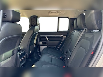 Used Land Rover Defender 2024 for sale - 75216985: Photo