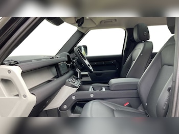 Used Land Rover Defender 2022 for sale - 75216870: Photo
