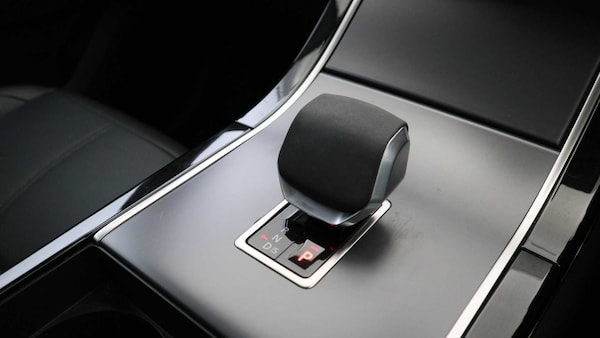 Used Land Rover Range Rover Velar 2023 for sale - 75603812: Photo 13