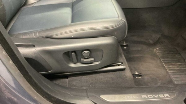 Used Land Rover Range Rover Velar 2023 for sale - 75603812: Photo 25