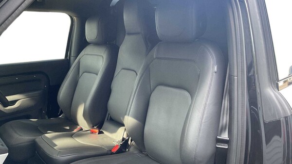 Used Land Rover Defender 90 2024 for sale - 75218572: Photo 4