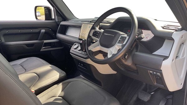 Used Land Rover Defender 90 2024 for sale - 75218572: Photo 9