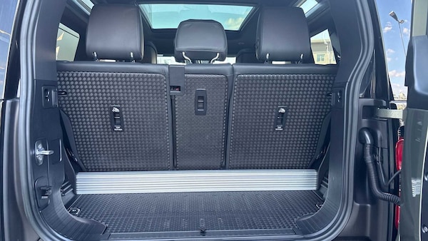 Used Land Rover Defender 2023 for sale - 75555368: Photo 10