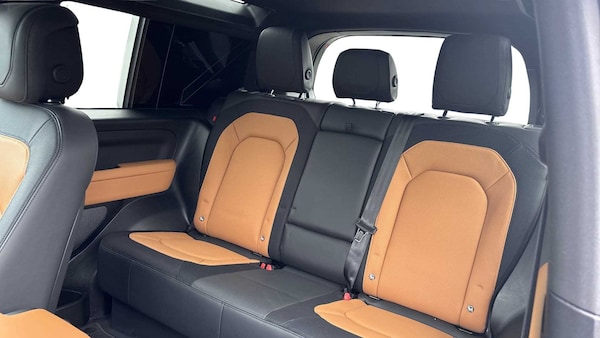 Used Land Rover Defender 2023 for sale - 75555368: Photo 4