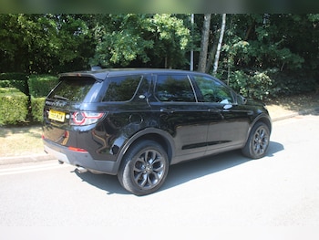 Used Land Rover Discovery Sport 2018 for sale - 79151353: Photo