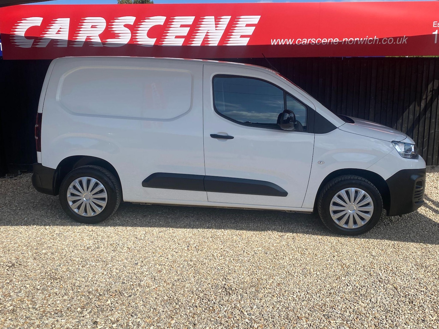 Used Citroen Berlingo 2022 for sale - 76597260: Photo 2
