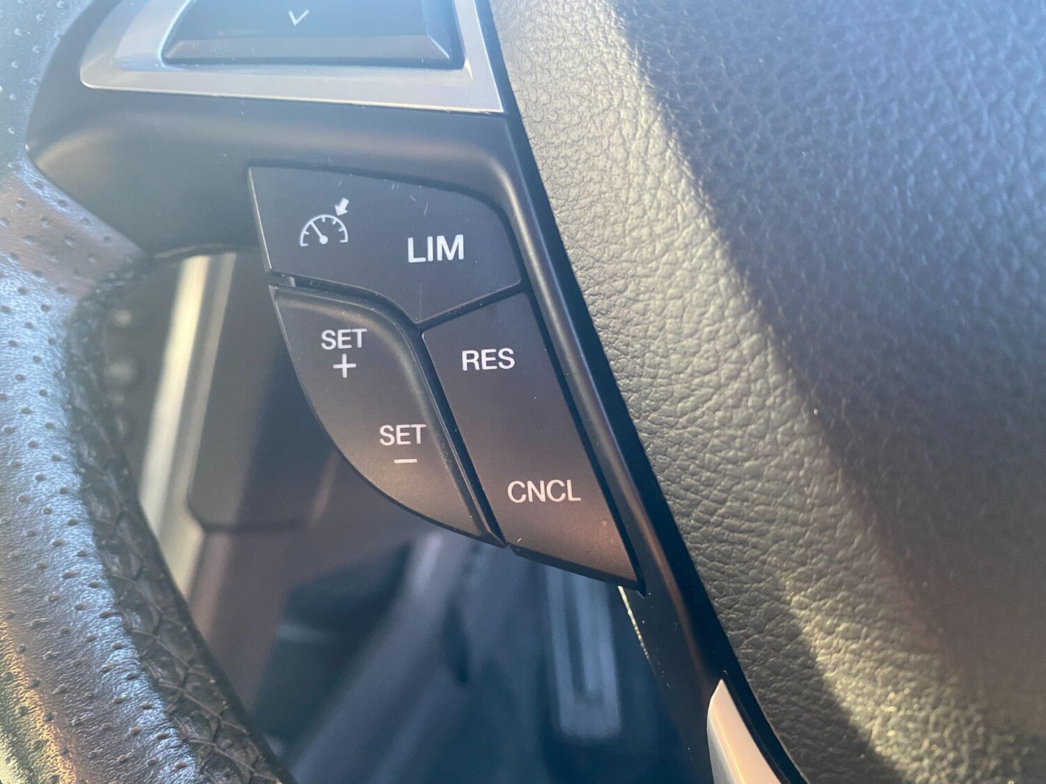 Used Ford Mondeo 2017 for sale - 76771916: Photo 27