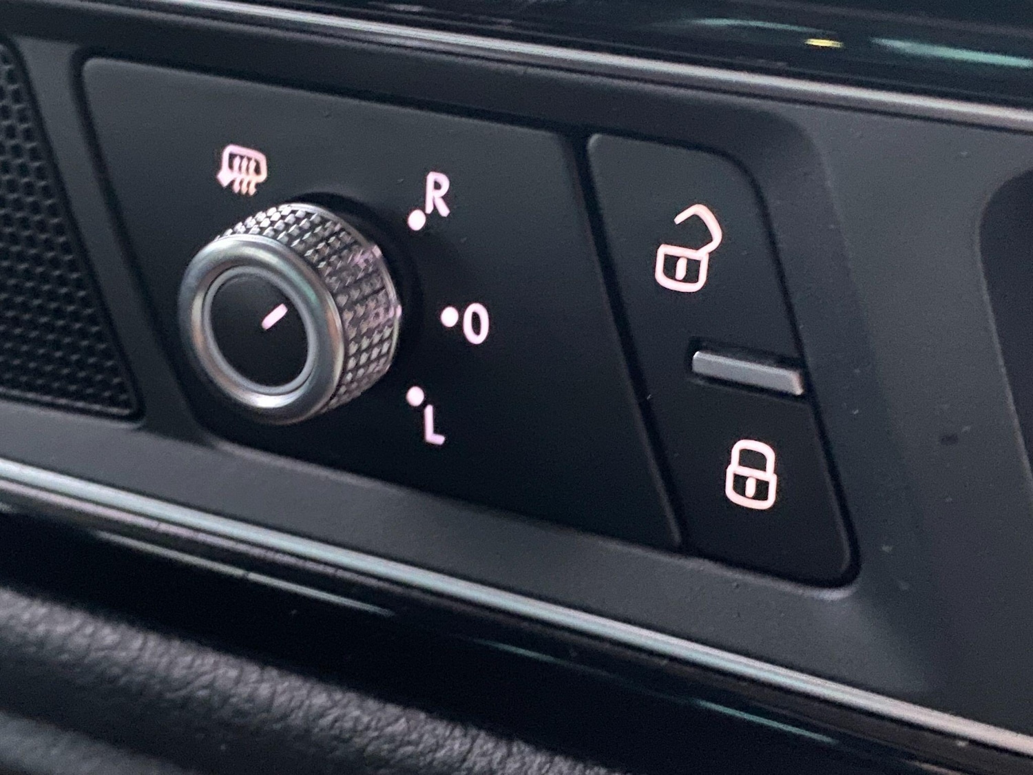 Used Volkswagen Touareg 2016 for sale - 77612285: Photo 25