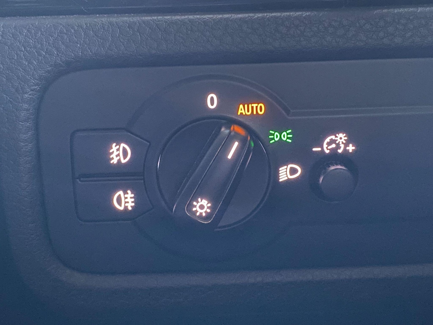 Used Volkswagen Touareg 2016 for sale - 77612285: Photo 26