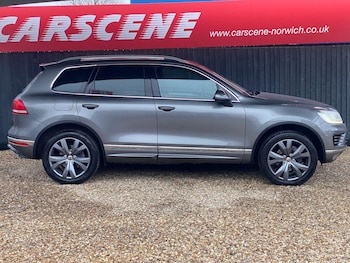 Used Volkswagen Touareg 2016 for sale - 77612285: Photo