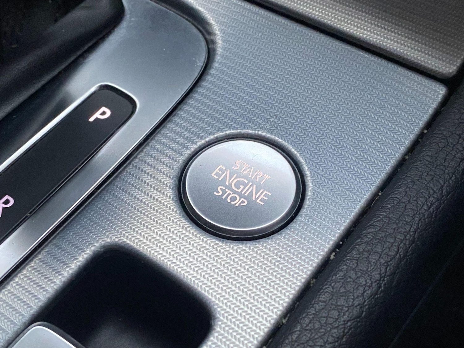 Used Volkswagen Touareg 2016 for sale - 77612285: Photo 36