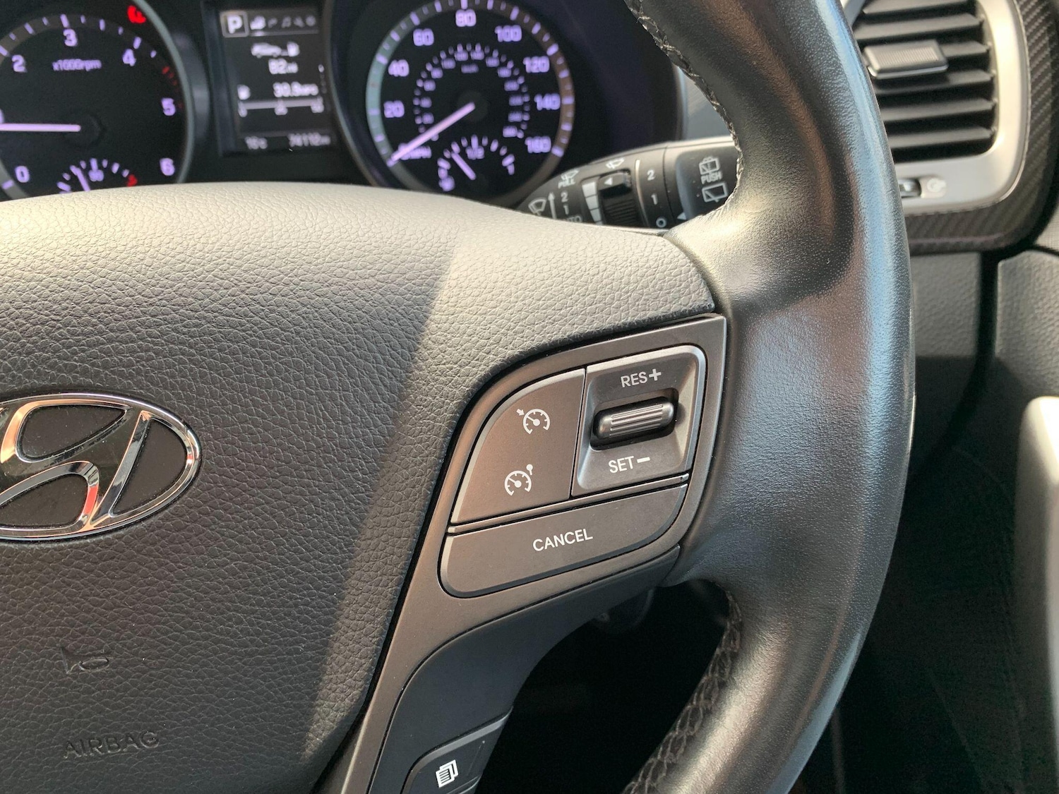 Used Hyundai Santa Fe 2017 for sale - 76433075: Photo 20