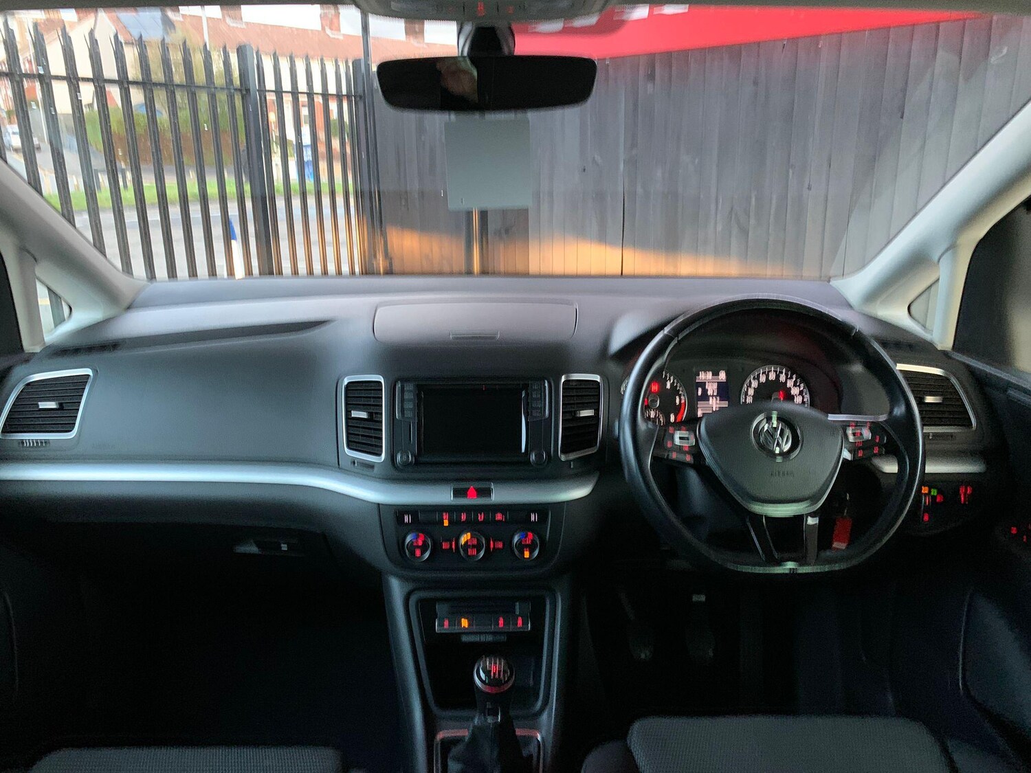 Used Volkswagen Sharan 2016 for sale - 76522248: Photo 23