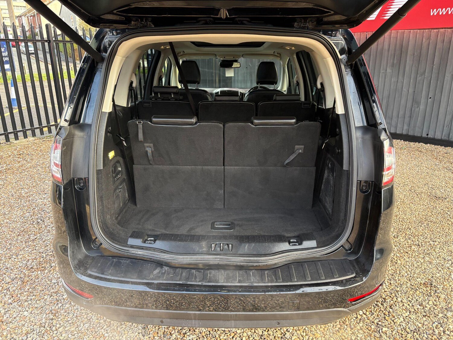 Used Ford Galaxy 2019 for sale - 76591988: Photo 10