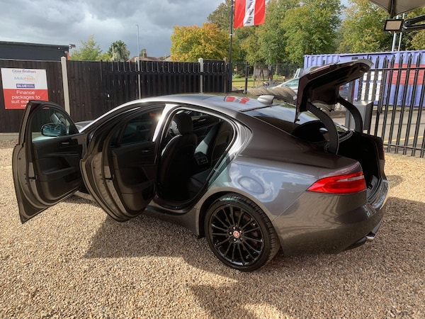 Used Jaguar XE 2017 for sale - 75626755: Photo 14