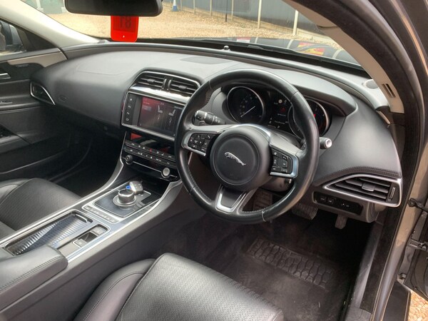 Used Jaguar XE 2017 for sale - 75626755: Photo 21