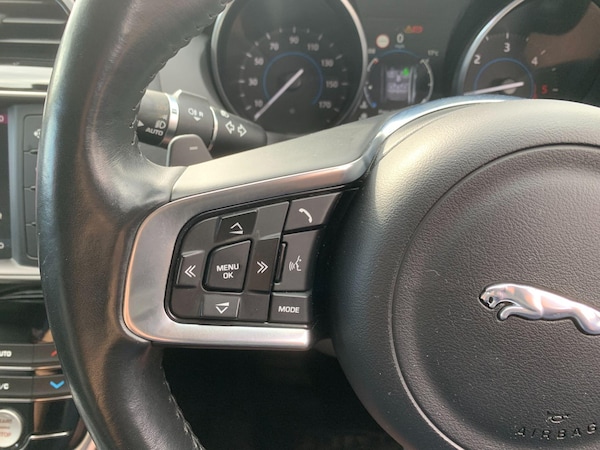 Used Jaguar XE 2017 for sale - 75626755: Photo 23