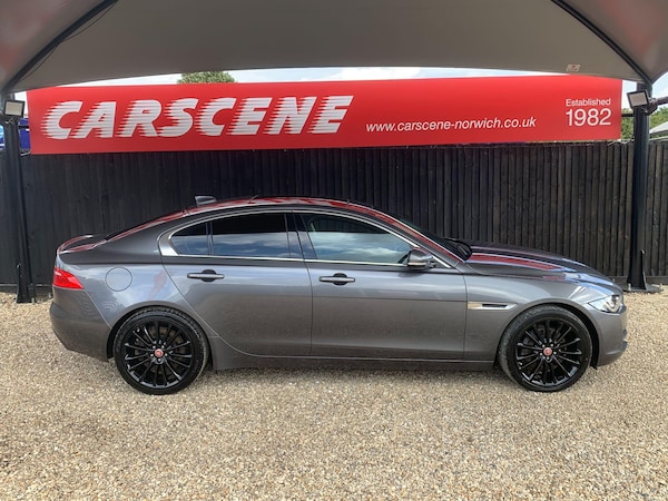 Used Jaguar XE 2017 for sale - 75626755: Photo 3
