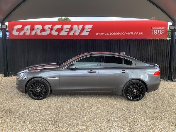 Used Jaguar XE 2017 for sale - 75626755: Photo 8
