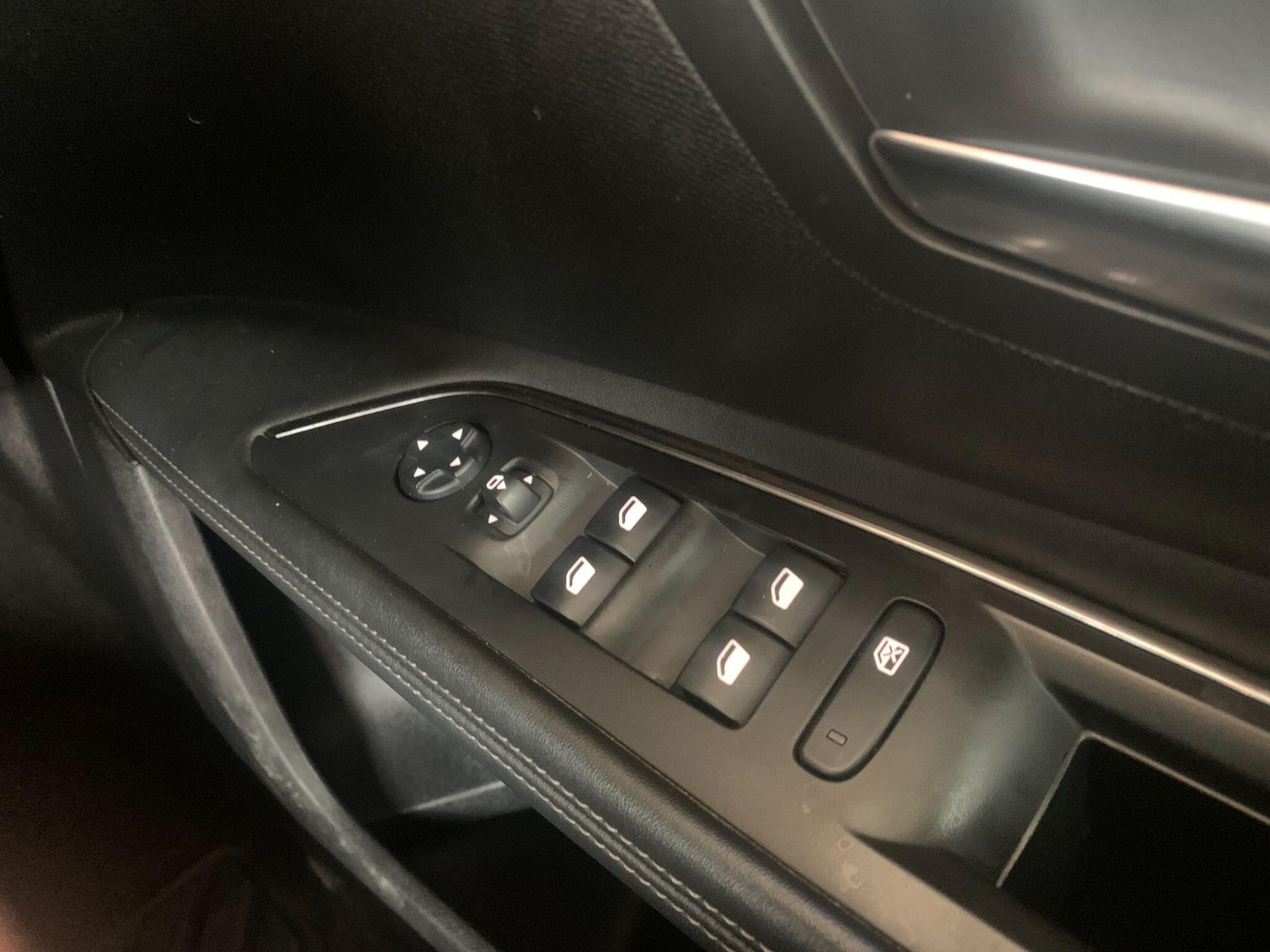 Used Peugeot 5008 2020 for sale - 76562394: Photo 31