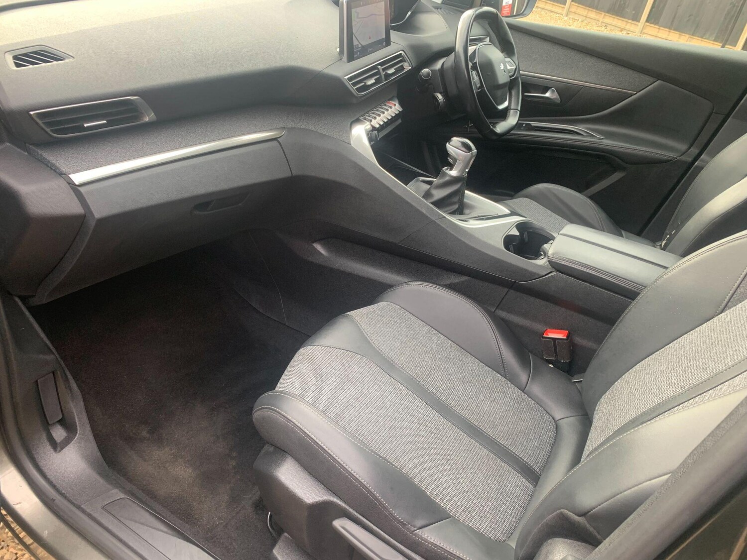 Used Peugeot 5008 2020 for sale - 76562394: Photo 32