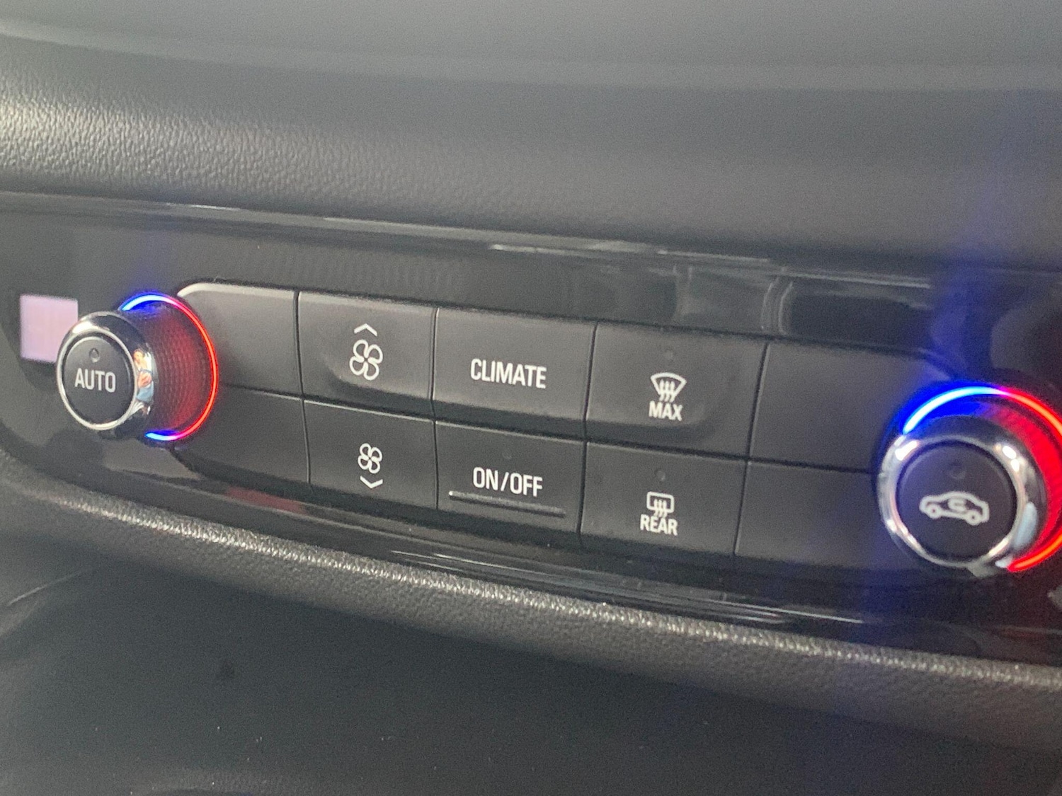 Used Vauxhall Insignia 2019 for sale - 76238901: Photo 38