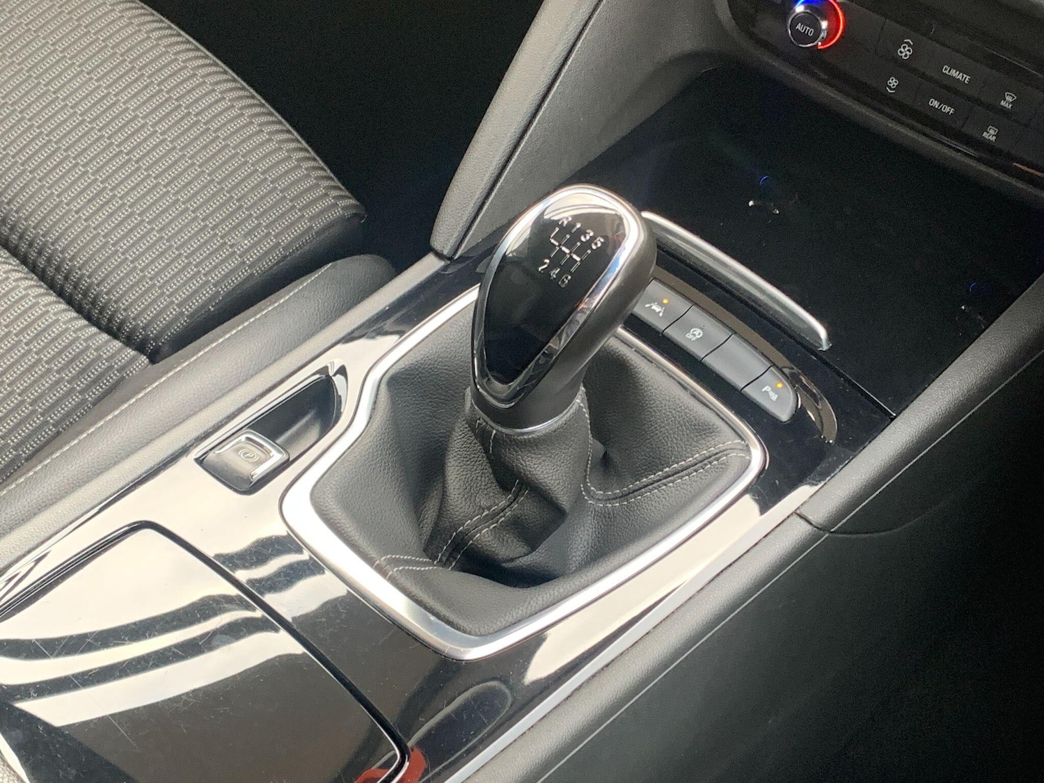 Used Vauxhall Insignia 2019 for sale - 76238901: Photo 40