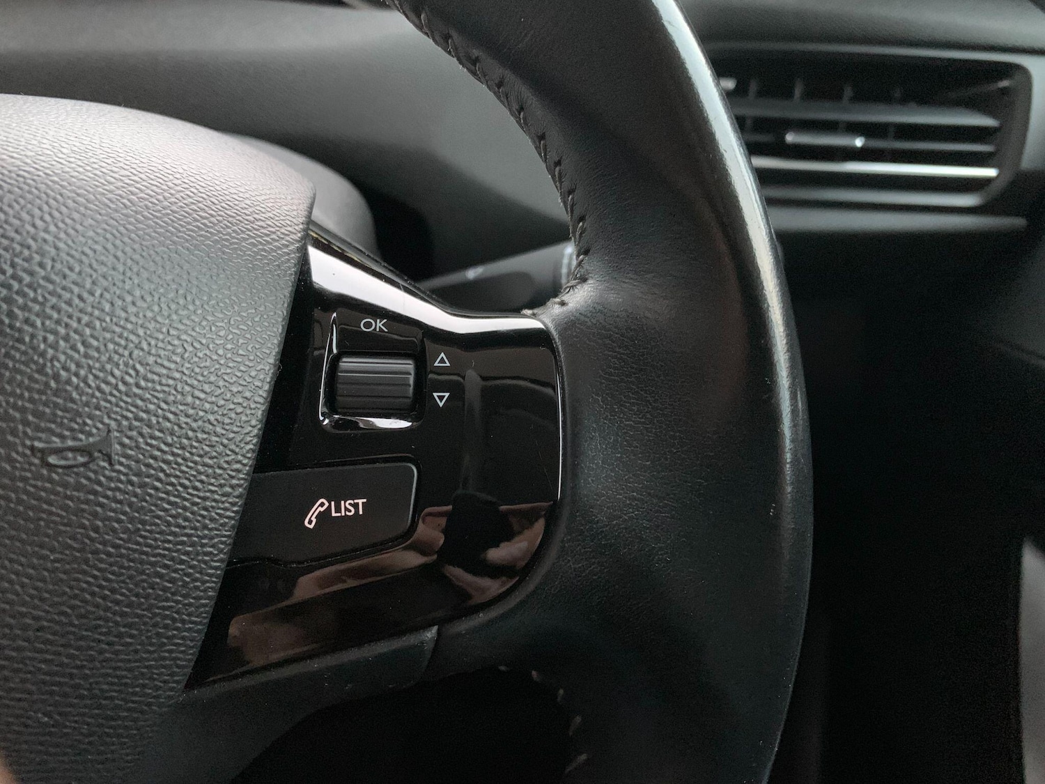 Used Peugeot 308 SW 2016 for sale - 76484883: Photo 17