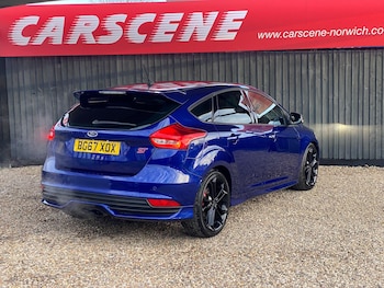 Used Ford Focus 2017 for sale - 76849937: Photo