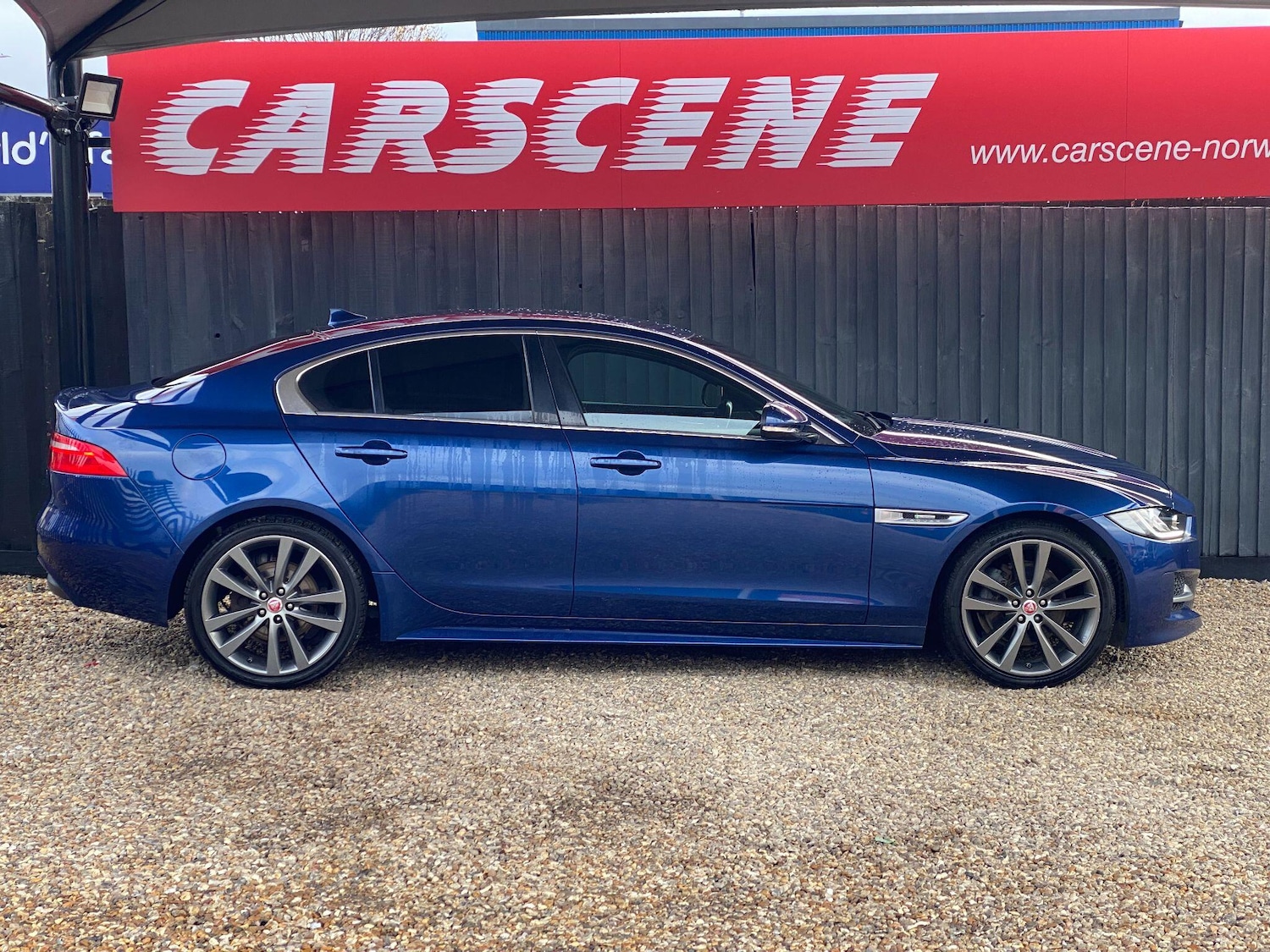 Used Jaguar XE 2016 for sale - 76824108: Photo 2