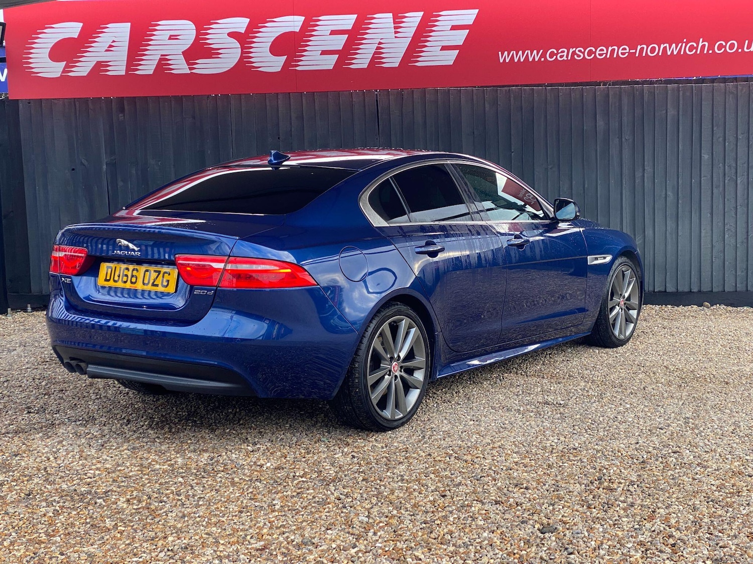 Used Jaguar XE 2016 for sale - 76824108: Photo 3