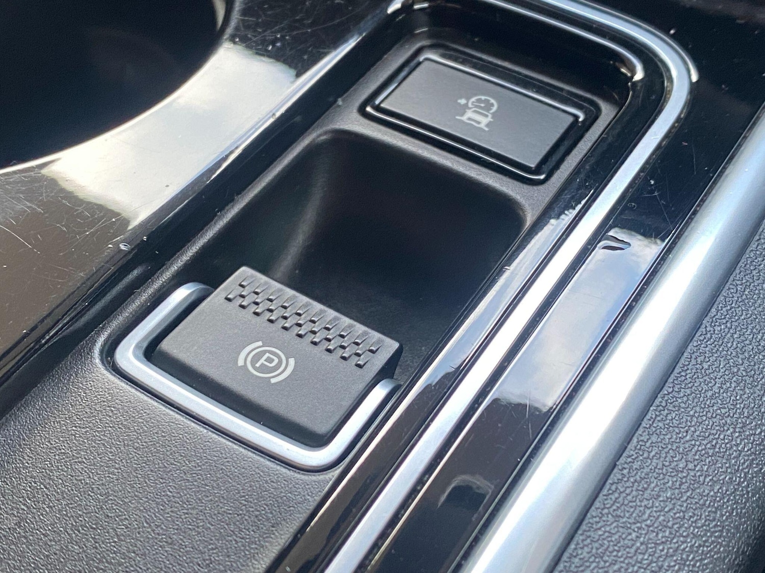 Used Jaguar XE 2016 for sale - 76824108: Photo 38