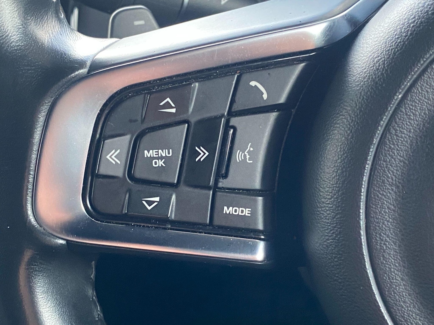 Used Jaguar XE 2016 for sale - 76824108: Photo 45