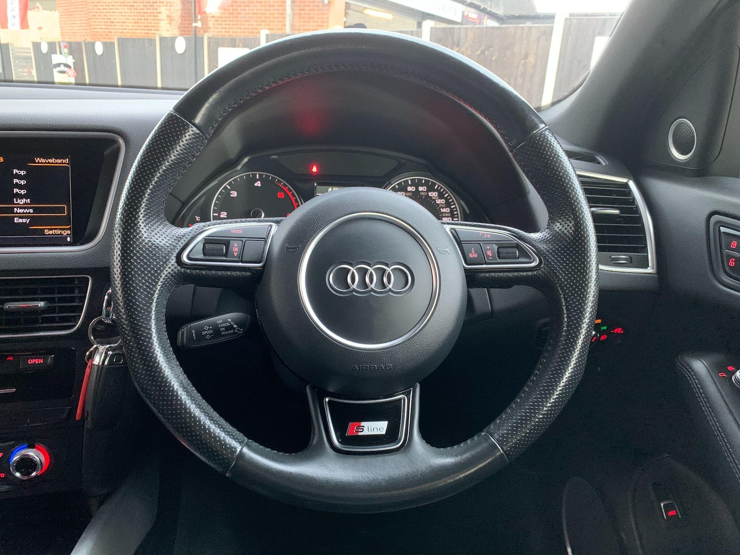 Used Audi Q5 2015 for sale - 76484881: Photo 34