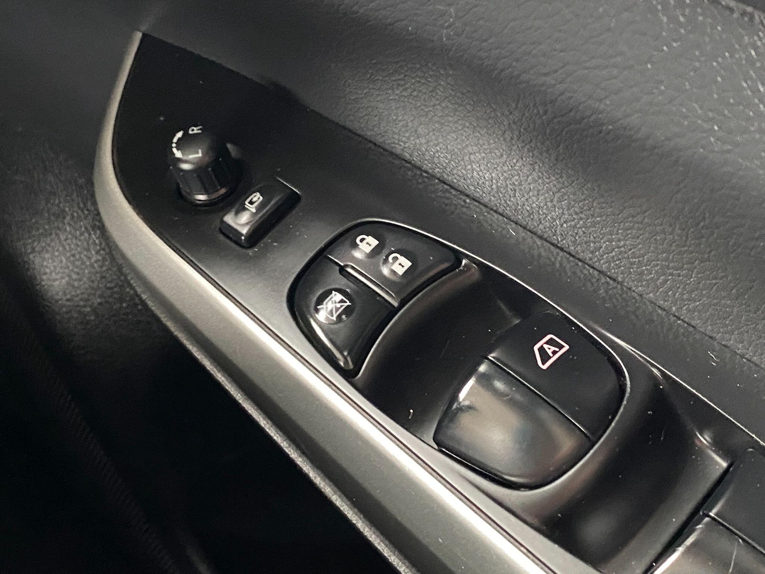 Used Nissan Navara 2017 for sale - 77574961: Photo 41